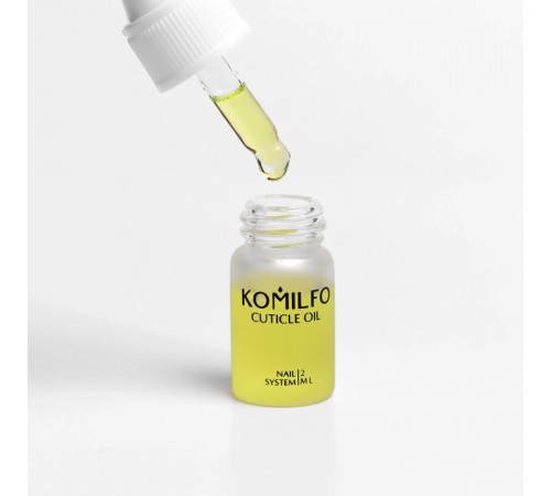 Олія для кутикули KOMILFO Цитрус з піпеткою 2 мл Олія для кутикули KOMILFO Цитрус з піпеткою 2 мл